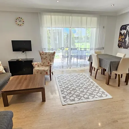 Atalos Apart In The Center With Pool And Wi-fi Apartment