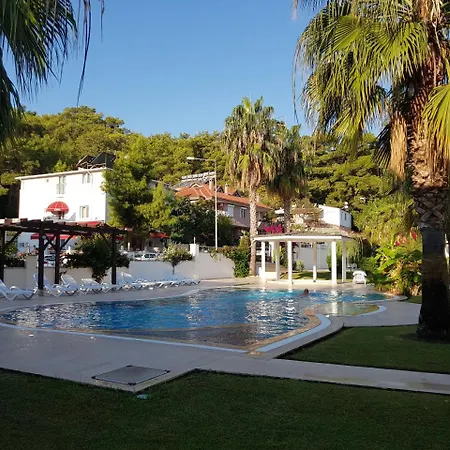 Atalos Apart In The Center With Pool And Wi-fi Apartment Kemer