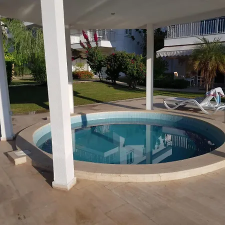 Atalos Apart In The Center With Pool And Wi-fi Kemer