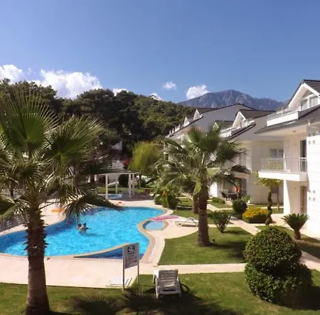 Atalos Apart In The Center With Pool And Wi-fi Kemer