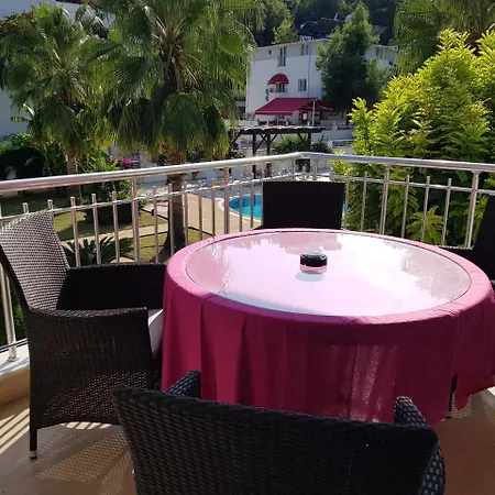 Atalos Apart In The Center With Pool And Wi-fi Apartment Kemer