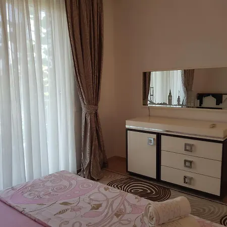 Atalos Apart In The Center With Pool And Wi-fi Apartment Kemer